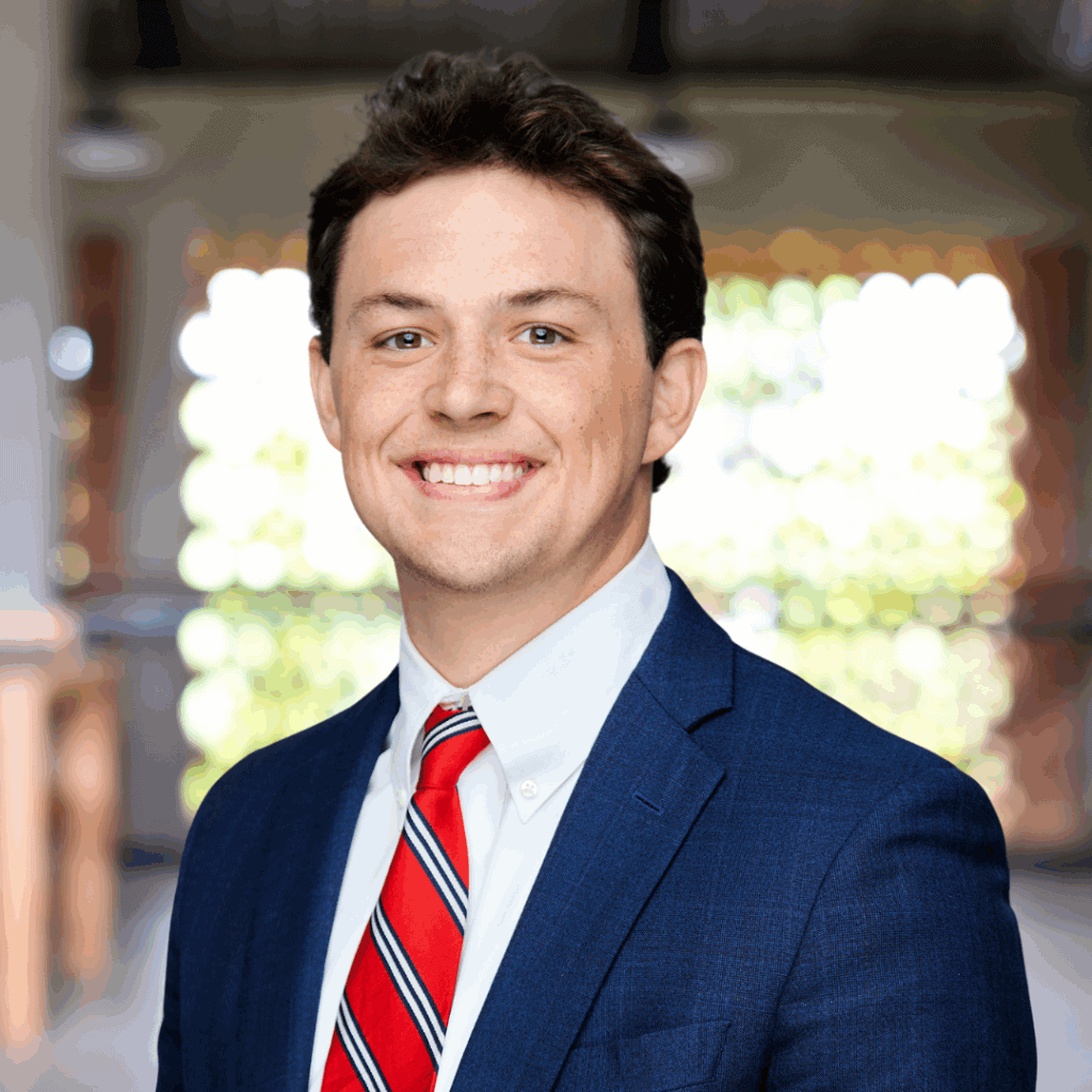 Headshot of Charlie Kuhn, who is a Wealth Associate in our Chicago Loop office at Rothschild Wealth Partners.